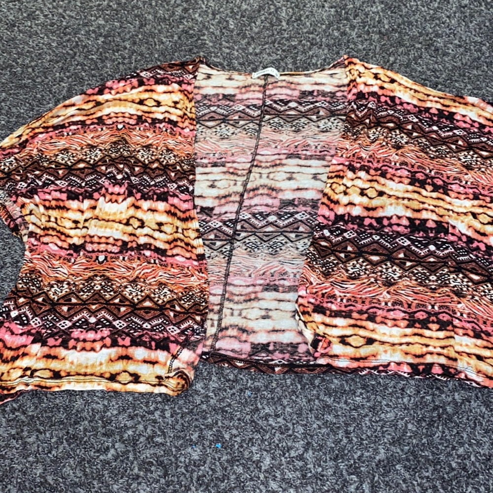 4/$10 ✨ short sleeve printed cardigan